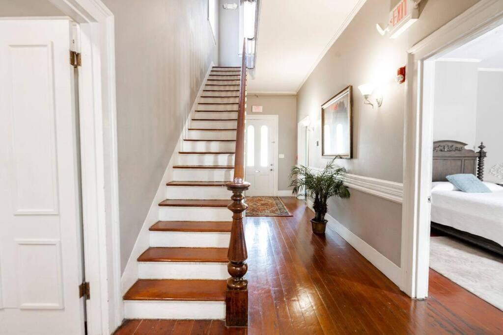 Agatha'S Historic Home Free Parking Wi-Fi Deck モービル エクステリア 写真