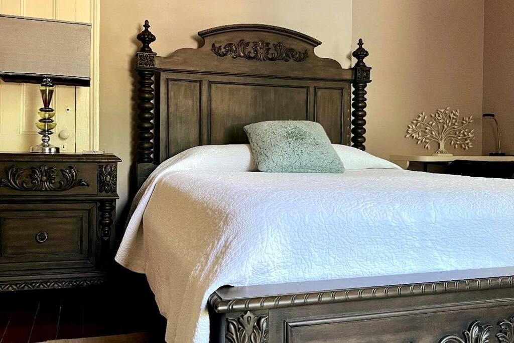 Agatha'S Historic Home Free Parking Wi-Fi Deck モービル エクステリア 写真